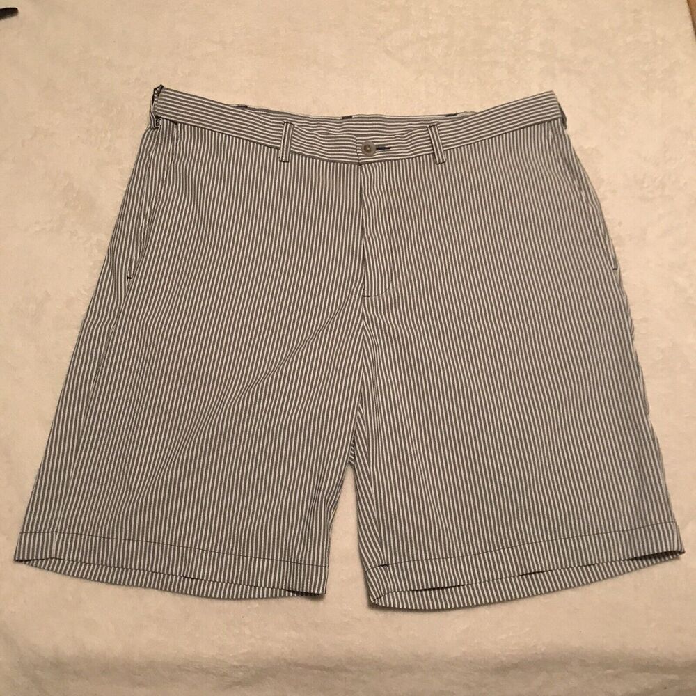 HAGGAR CLOTHING SHORTS SEERSUCKER STRIPED MENS SIZE 38 Polyester Pockets EUC